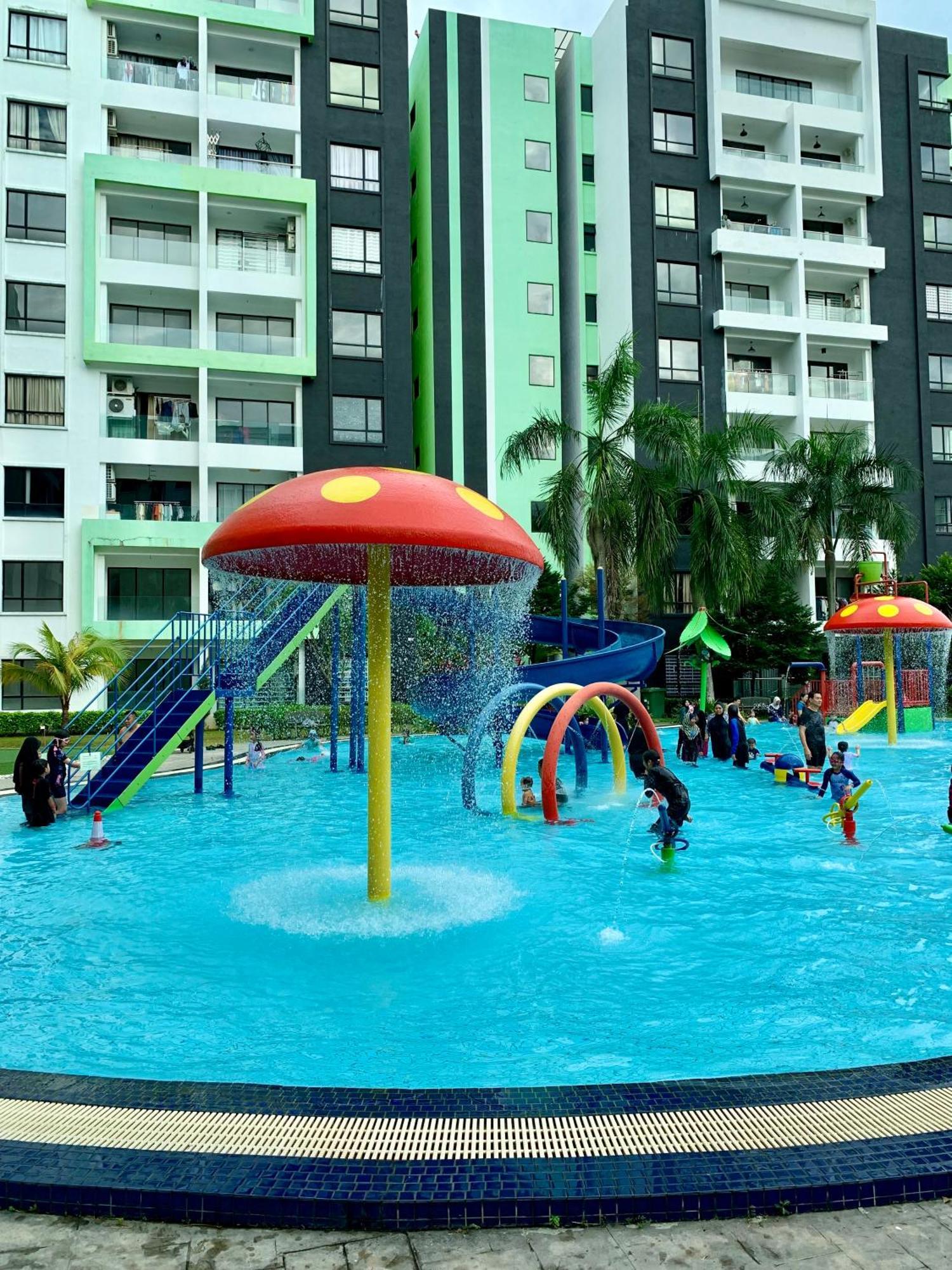 Mystay Manhattan Waterpark Pangsapuri *